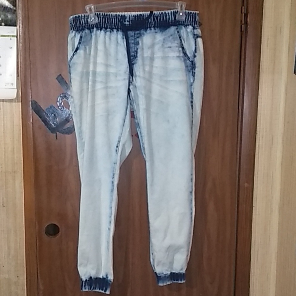 Faded slip-on joggers